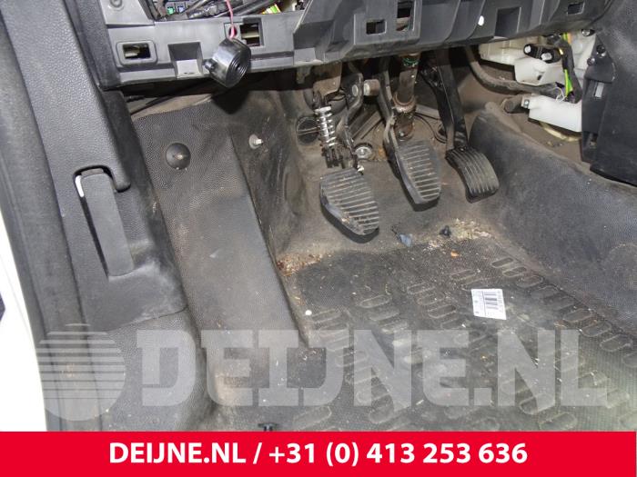 Peugeot Partner 1.6 HDI 110 16V Sloopvoertuig (2011, Graniet)