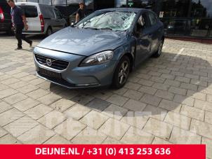Volvo V40 12-