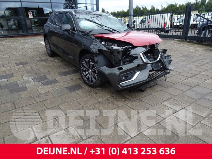 Volvo V60 II 2.0 B3 16V Mild Hybrid Sloopvoertuig (2022, Grijs)