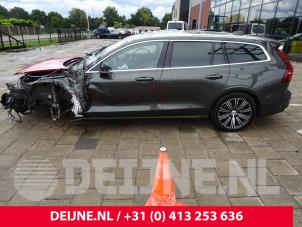 Volvo V60 19-