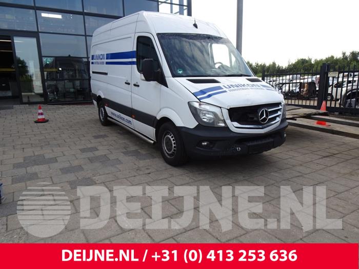 Mercedes Sprinter Display Multi Media regelunit O187097 Donorvoertuig