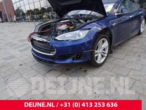 Tesla Model S 12-
