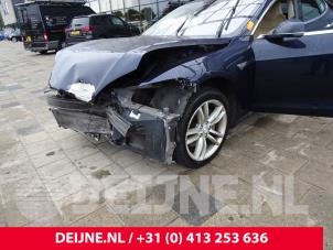 Tesla Model S 12-