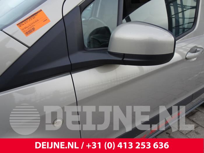 Ford Transit courier 14- Sloopvoertuig (2015, Zilvergrijs)