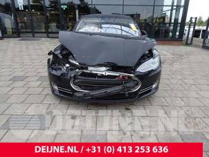 Tesla Model S 12-