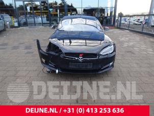 Tesla Model S 12-