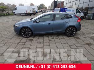 Volvo V40 12-