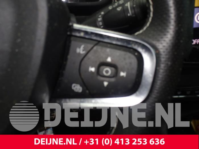 Volvo XC40 1.5 T2 12V Sloopvoertuig (2021, Blauw)