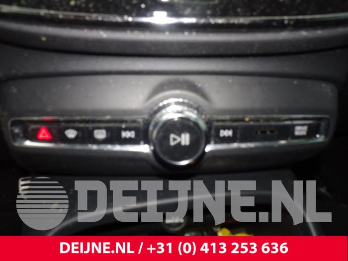 Volvo XC40 1.5 T2 12V Sloopvoertuig (2021, Blauw)