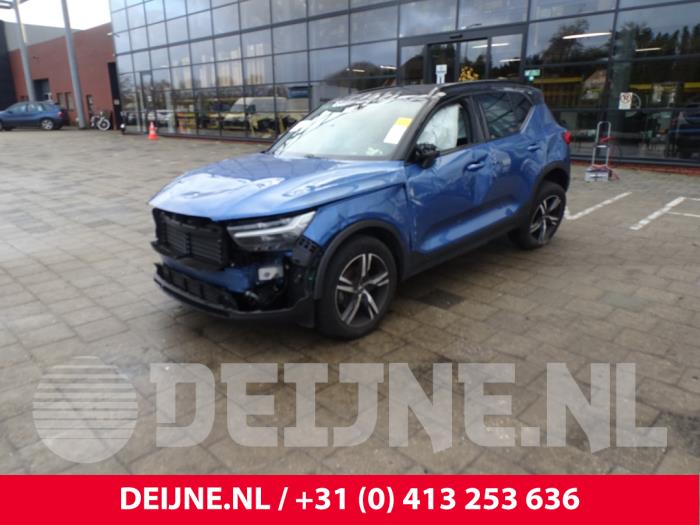Volvo XC40 1.5 T2 12V Sloopvoertuig (2021, Blauw)