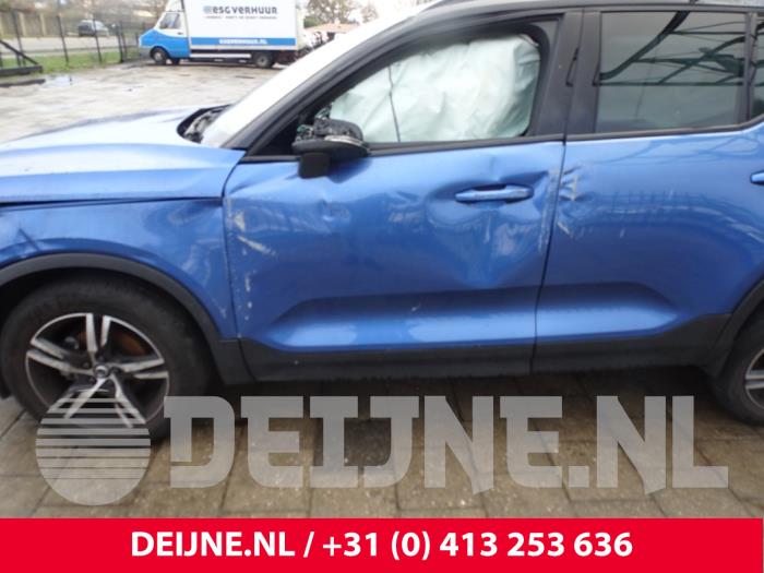 Volvo XC40 1.5 T2 12V Sloopvoertuig (2021, Blauw)