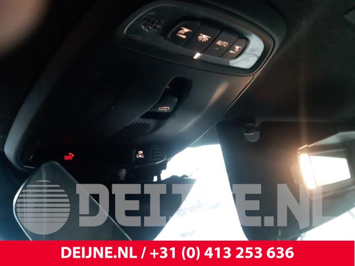 Volvo XC40 1.5 T2 12V Sloopvoertuig (2021, Blauw)