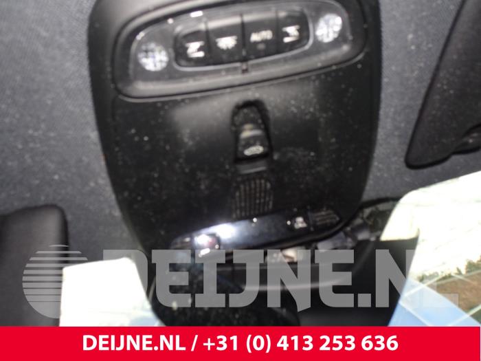 Volvo XC40 1.5 T2 12V Sloopvoertuig (2021, Blauw)