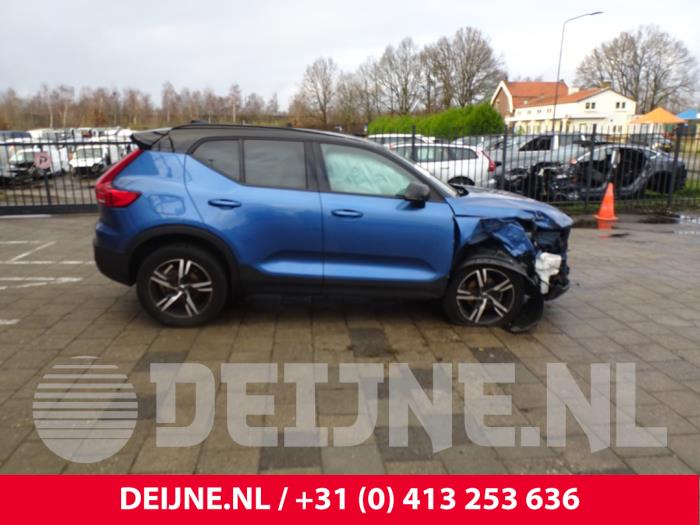 Volvo XC40 1.5 T2 12V Sloopvoertuig (2021, Blauw)