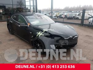 Tesla Model S Stuurkolom Huis O211822 Donorvoertuig