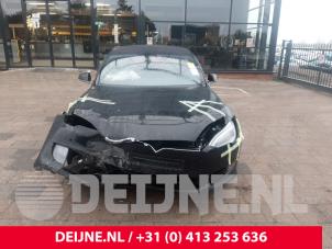 Tesla Model S 12-