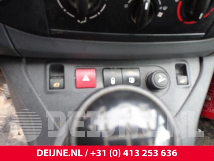 Citroen Berlingo 1.6 Hdi 75 16V Phase 1 Sloopvoertuig (2011, Wit)