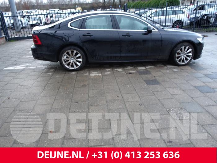 Volvo S90 II 2.0 T4 16V Sloopvoertuig (2020, Zwart)