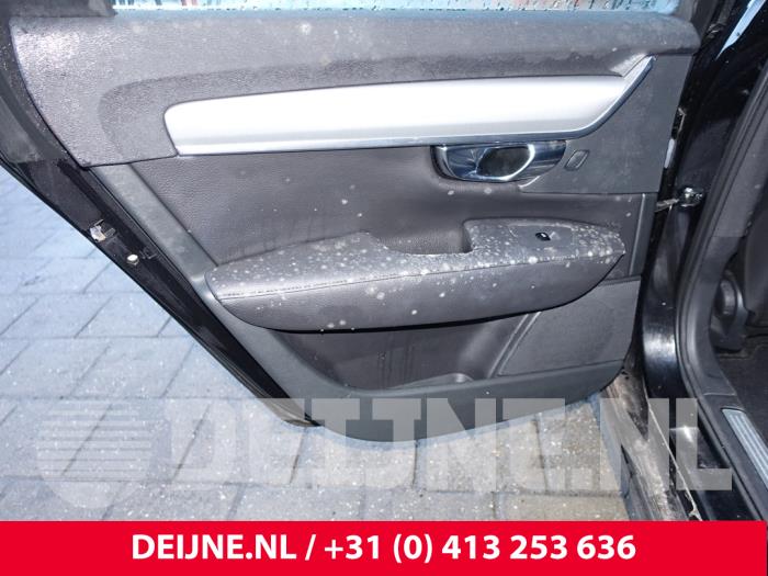 Volvo S90 II 2.0 T4 16V Sloopvoertuig (2020, Zwart)