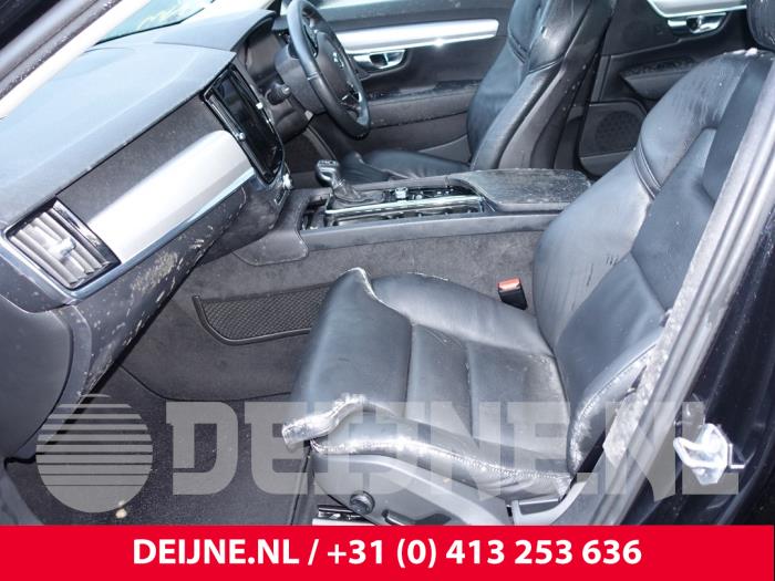 Volvo S90 II 2.0 T4 16V Sloopvoertuig (2020, Zwart)