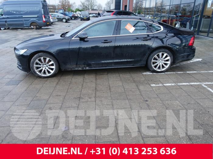 Volvo S90 II 2.0 T4 16V Sloopvoertuig (2020, Zwart)