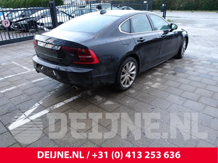 Volvo S90 II 2.0 T4 16V Sloopvoertuig (2020, Zwart)