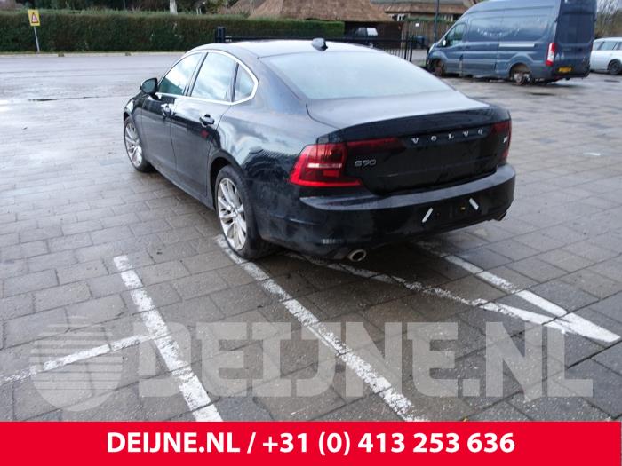 Volvo S90 II 2.0 T4 16V Sloopvoertuig (2020, Zwart)