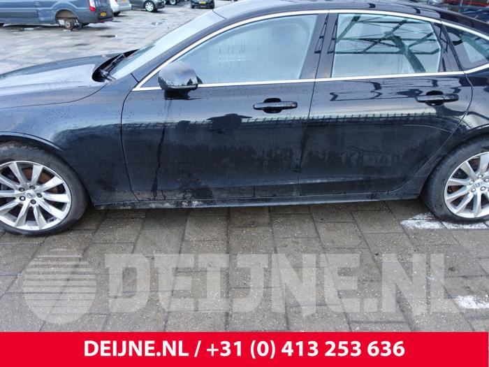 Volvo S90 II 2.0 T4 16V Sloopvoertuig (2020, Zwart)