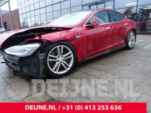 Tesla Model S 12-