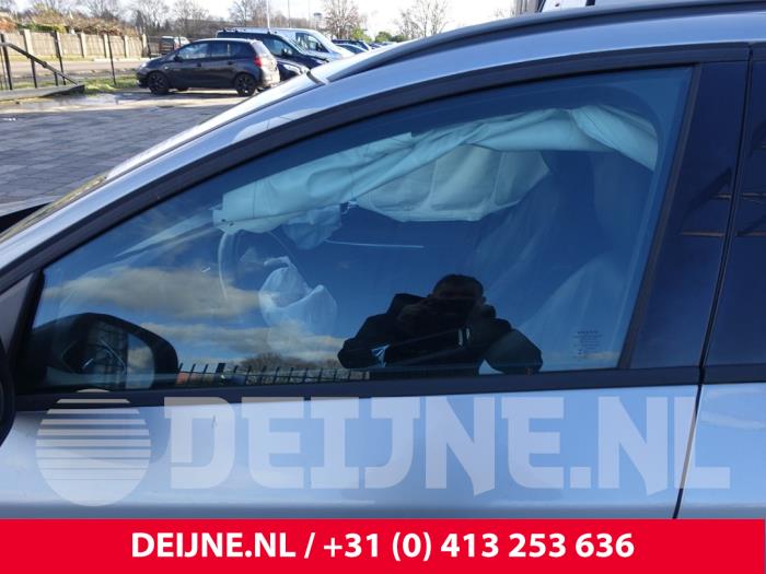 Volvo V60 I 2.0 D3 20V Sloopvoertuig (2014, Metallic, Zilver)