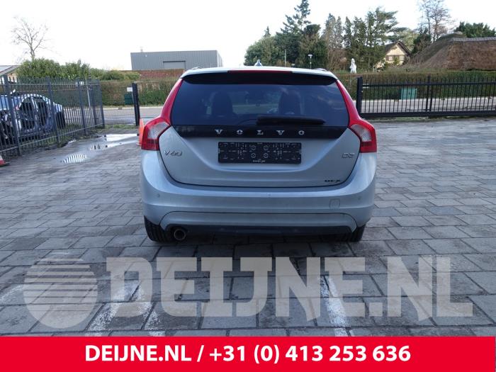 Volvo V60 I 2.0 D3 20V Sloopvoertuig (2014, Metallic, Zilver)