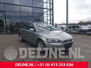 Volvo V50 Front wing, right O207951 Donor vehicle