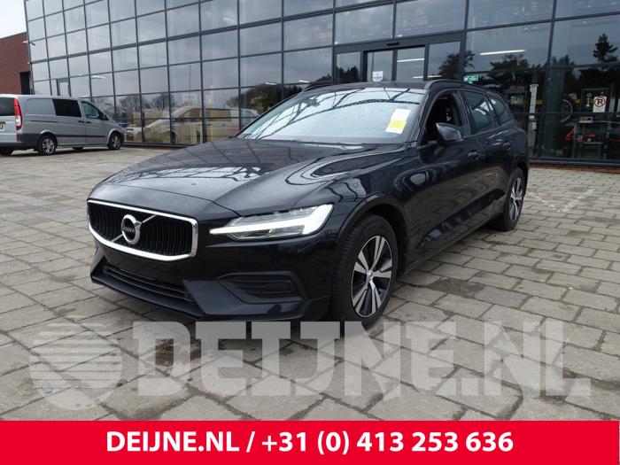 Volvo V60 II 2.0 D3 16V Sloopvoertuig (2019, Metallic, Zwart)