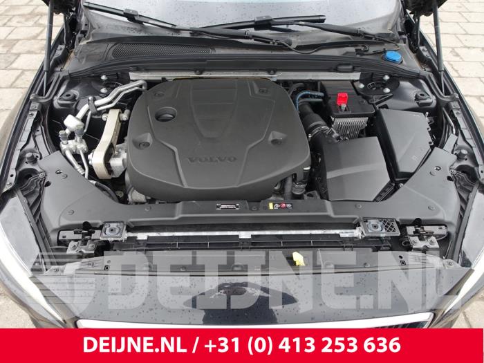 Volvo V60 II 2.0 D3 16V Sloopvoertuig (2019, Metallic, Zwart)