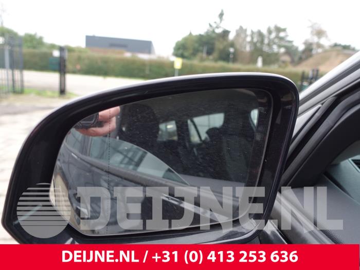 Volvo V60 II 2.0 D3 16V Sloopvoertuig (2019, Metallic, Zwart)