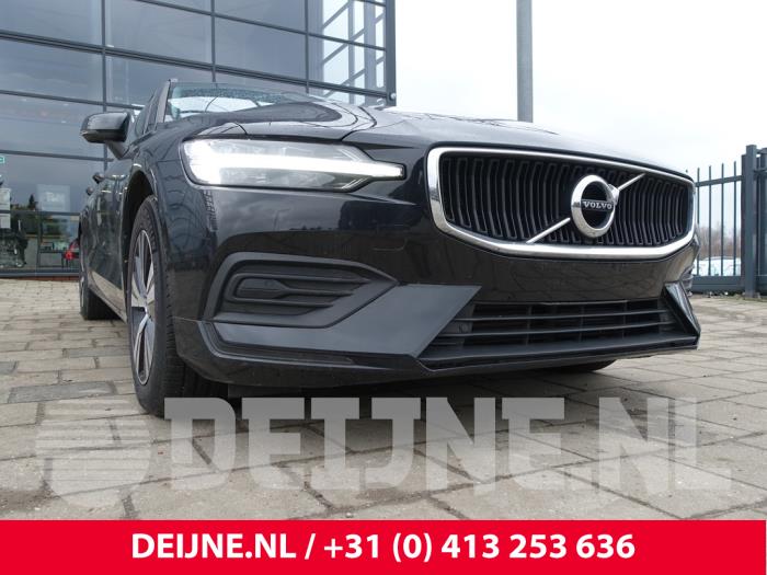 Volvo V60 II 2.0 D3 16V Sloopvoertuig (2019, Metallic, Zwart)