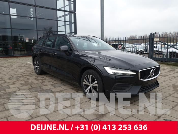 Volvo V60 II 2.0 D3 16V Sloopvoertuig (2019, Metallic, Zwart)