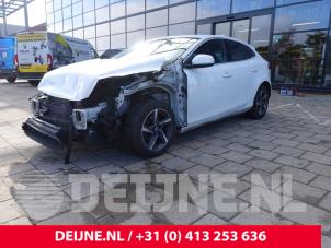 Volvo V40 12-