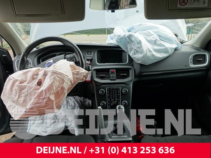 Volvo V40 1.6 D2 Sloopvoertuig (2015, Grijs)