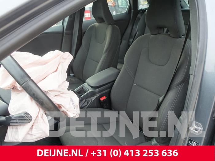 Volvo V40 1.6 D2 Sloopvoertuig (2015, Grijs)