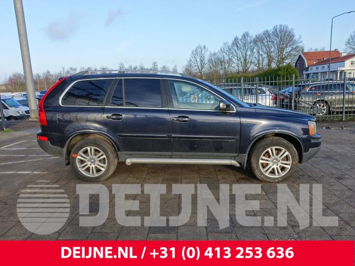 Volvo XC90 I 2.4 D5 20V Sloopvoertuig (2006, Donker, Blauw)
