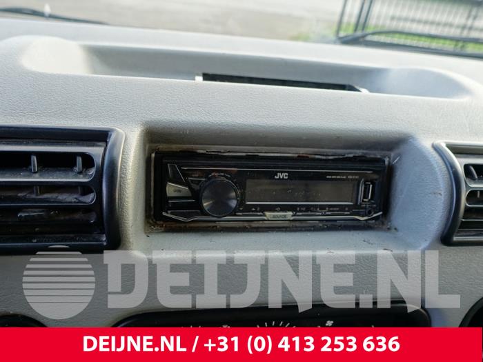 Renault Master III 2.5 dCi 16V Sloopvoertuig (2002, Wit)
