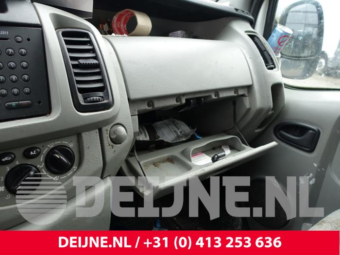 Opel Vivaro 1.9 DTI 16V Sloopvoertuig (2006, Wit)