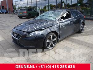 Volvo V40 12-
