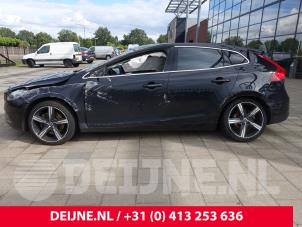 Volvo V40 12-