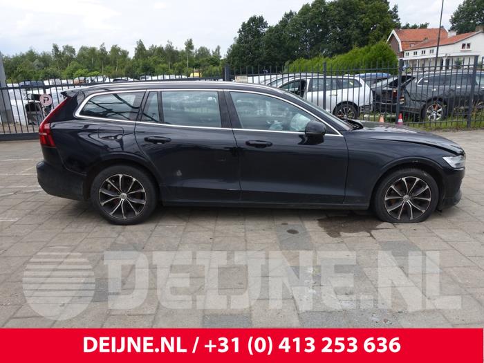 Volvo V60 II 2.0 D3 16V Sloopvoertuig (2020, Zwart)