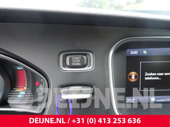 Volvo V40 1.6 D2 Sloopvoertuig (2013, Zwart)