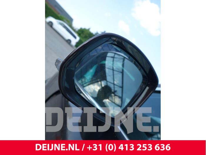 Volvo XC60 II 2.0 T8 16V Recharge, Twin Engine AWD Sloopvoertuig (2018, Bruin)