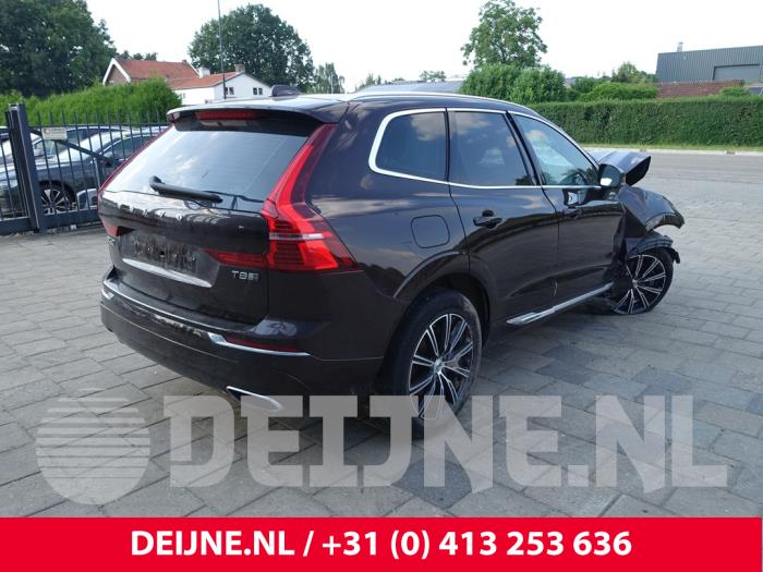 Volvo XC60 II 2.0 T8 16V Recharge, Twin Engine AWD Sloopvoertuig (2018, Bruin)