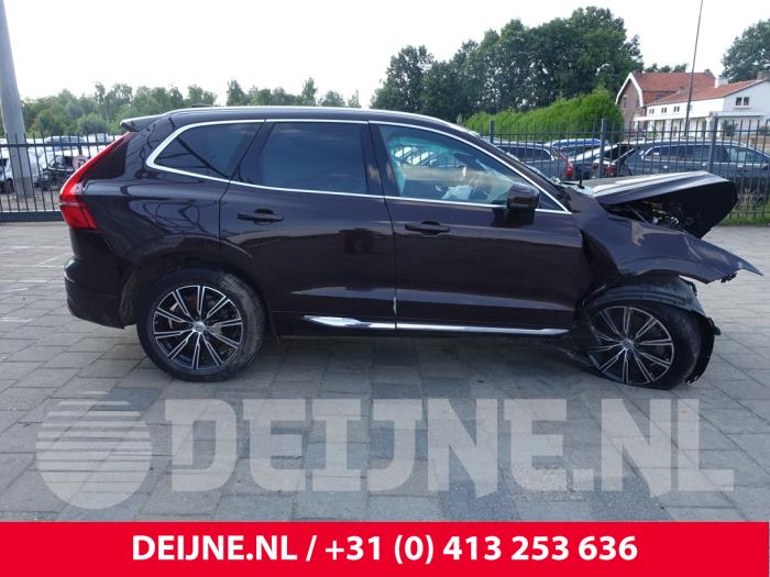 Volvo XC60 II 2.0 T8 16V Recharge, Twin Engine AWD Sloopvoertuig (2018, Bruin)